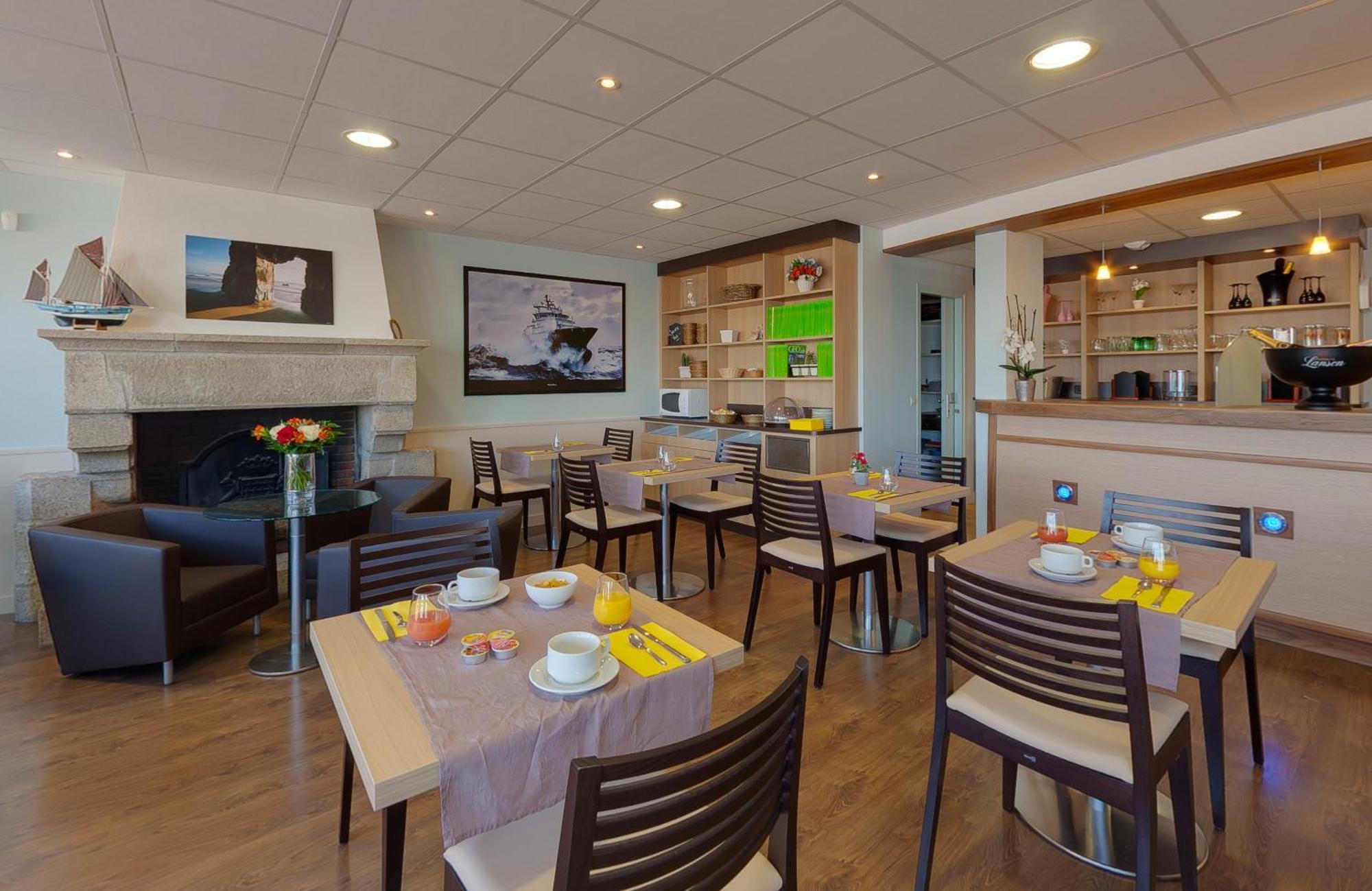 Albatros Hotel Куиберон Екстериор снимка