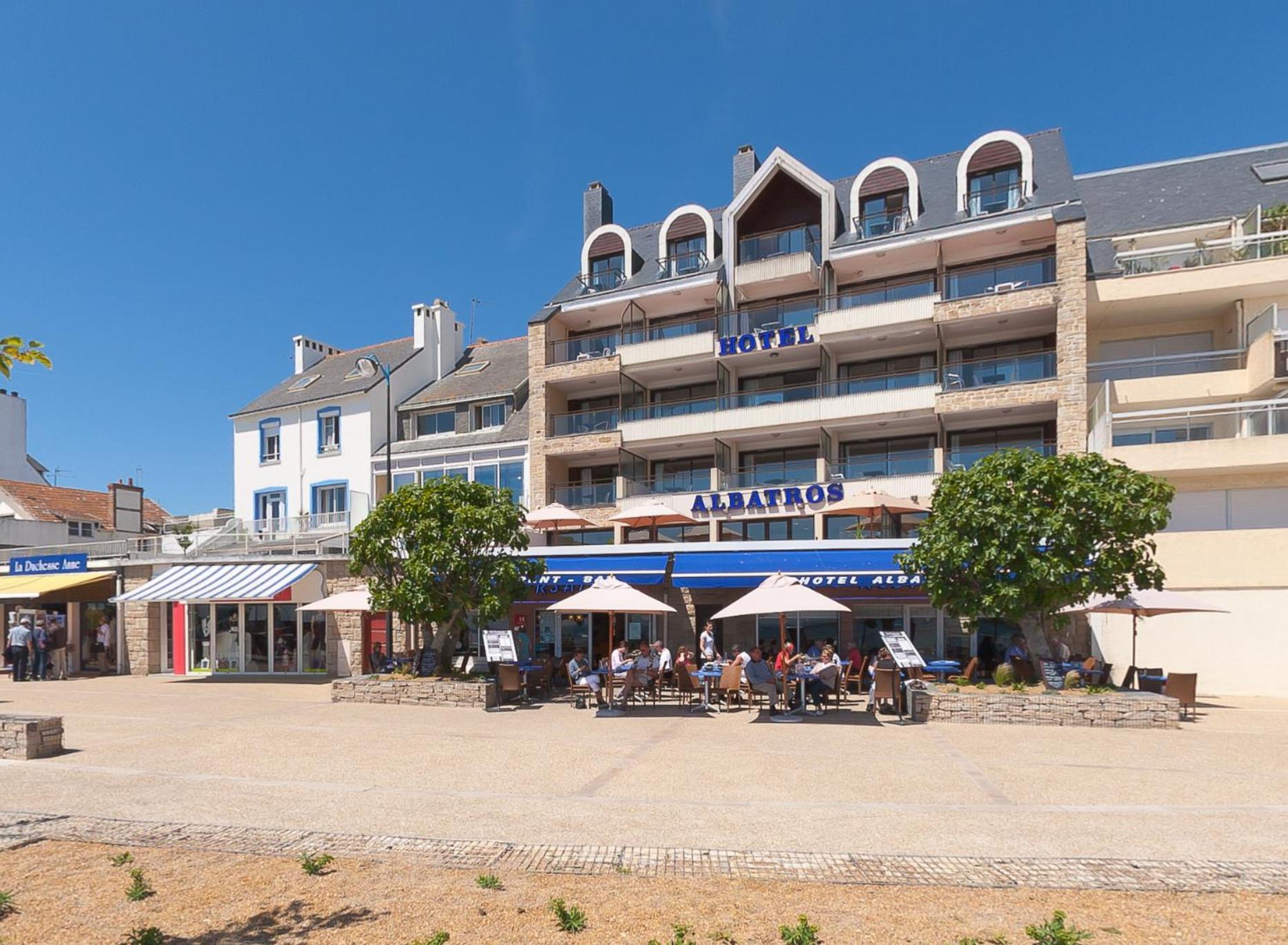 Albatros Hotel Куиберон Екстериор снимка